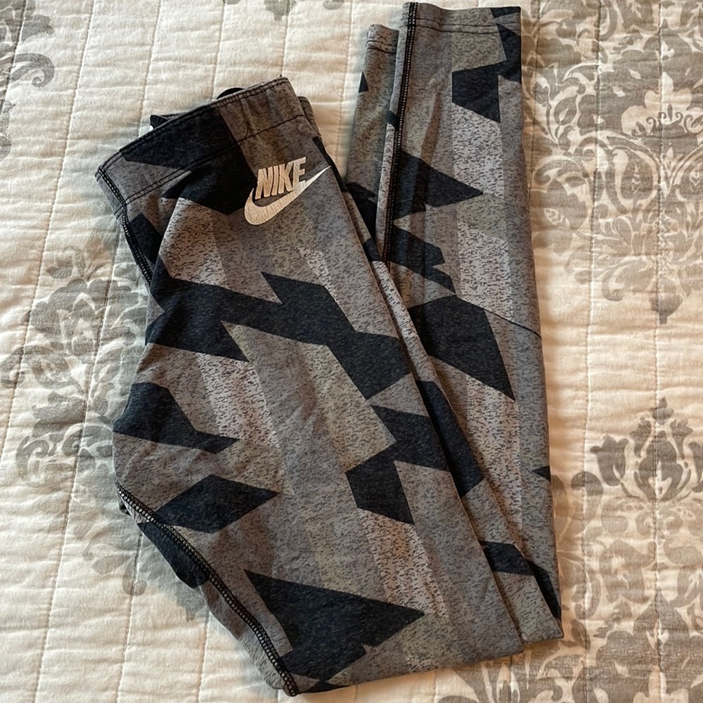 Nike women leg a see leggings size S